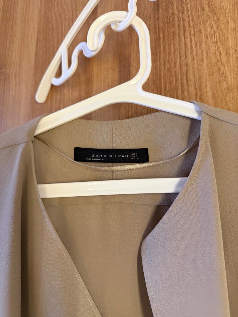 Zara Vest Taupe Brown (Category: Others Tops) located in Pasig City. Submitted by conradfisher (Listing ID 1415954711, Image 3). Description: .