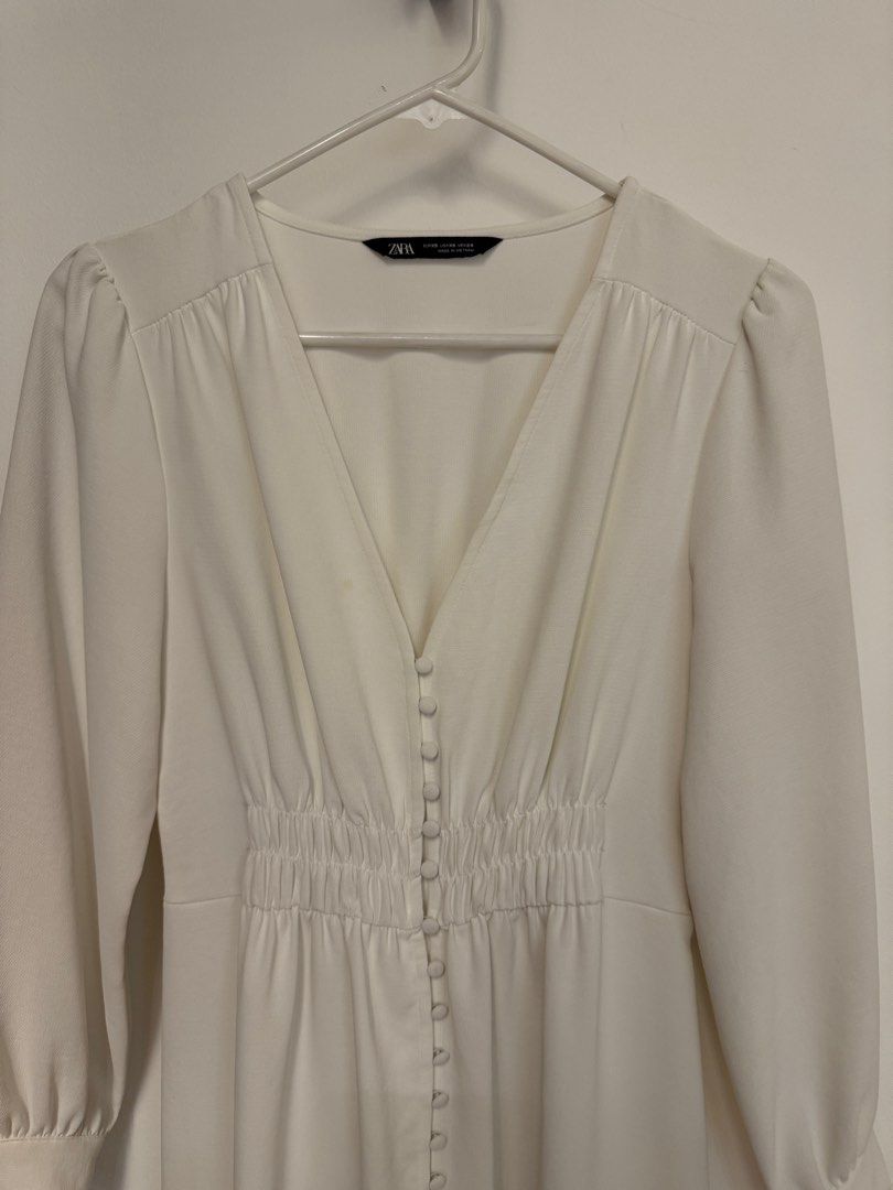Zara White Midi Dress (Category: Dresses) located in Quezon City. Submitted by glc89 (Listing ID 1415842450, Image 2). Description: Used once Semi garterized waist.