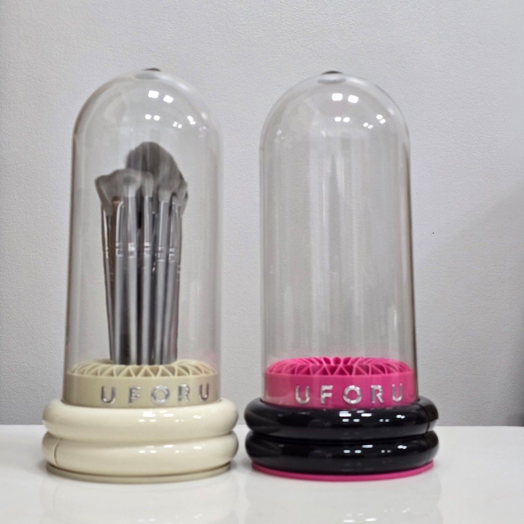 3 in 1 Storage Cleaner With Cover (Category: Makeup) located in Marikina City. Submitted by craftedveganbrushes (Listing ID 1416038397, Image 1). Description: 3 in 1 Makeup Brushes Organizer with cover Cleaning + Drying + Storing Aesthetic Display Keeps away dust Fits long makeup brushes .