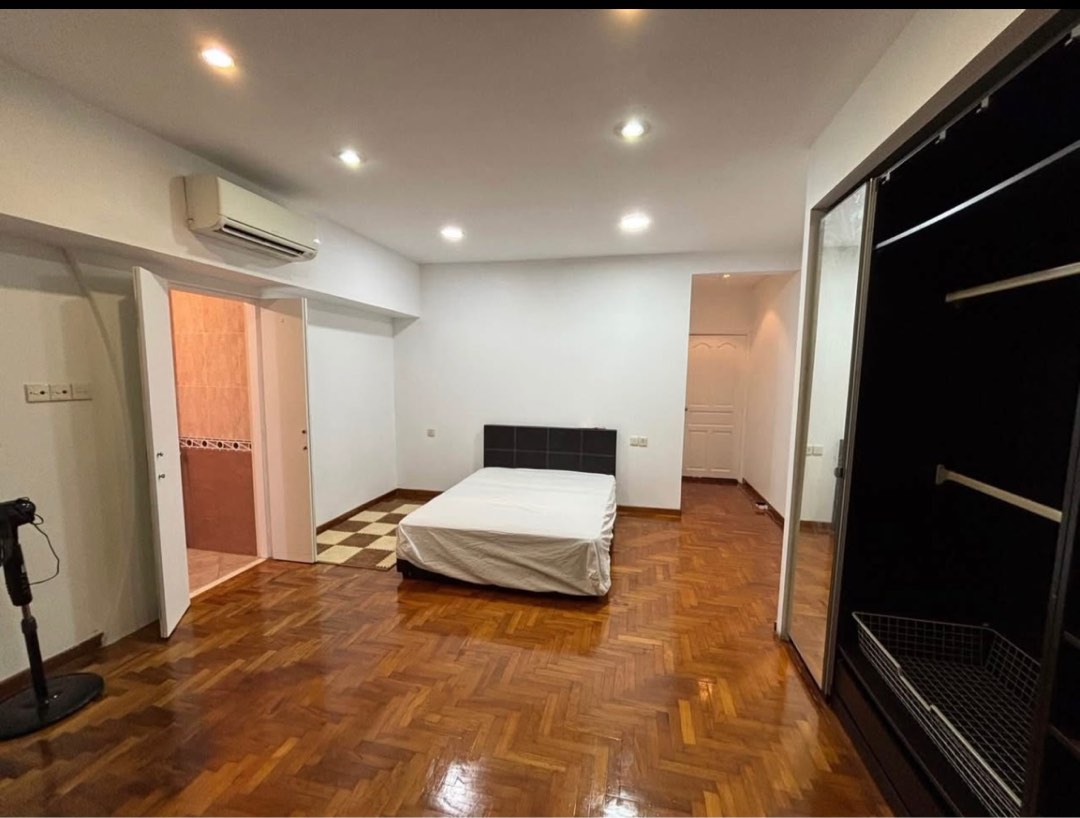(Category: ) located in . Submitted by navis93 (Listing ID 1416061962, Image 1). Description: .