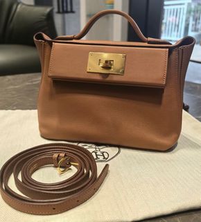 （分類：）位於 。 由 bellize.luxury 提交（商品編號 1416169515，圖片 1）。簡介： 。