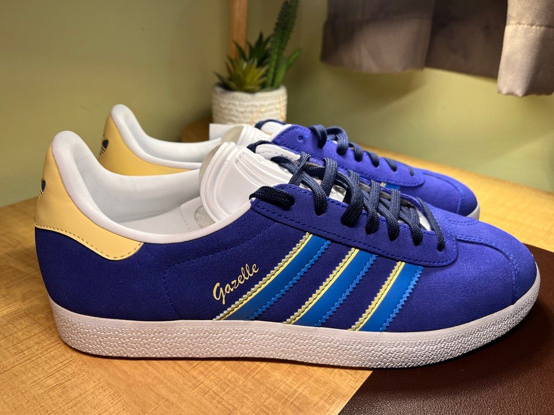 Adidas Gazelle - Womens (Category: Sneakers) located in Marikina City. Submitted by declutter_pro (Listing ID 1416153440, Image 1). Description: Size: US 9/ UK 7 ½ / FR 41 ½ / JP 260 / CHN 255 No box! Original, brand new. Slip into iconic ‘90s style and all-day comfort with these adidas Gazelle shoes. Whether exploring the city streets or kicking back on the weekends, this reissue of the 1991 original provides a timeless, laid-back look. The sued