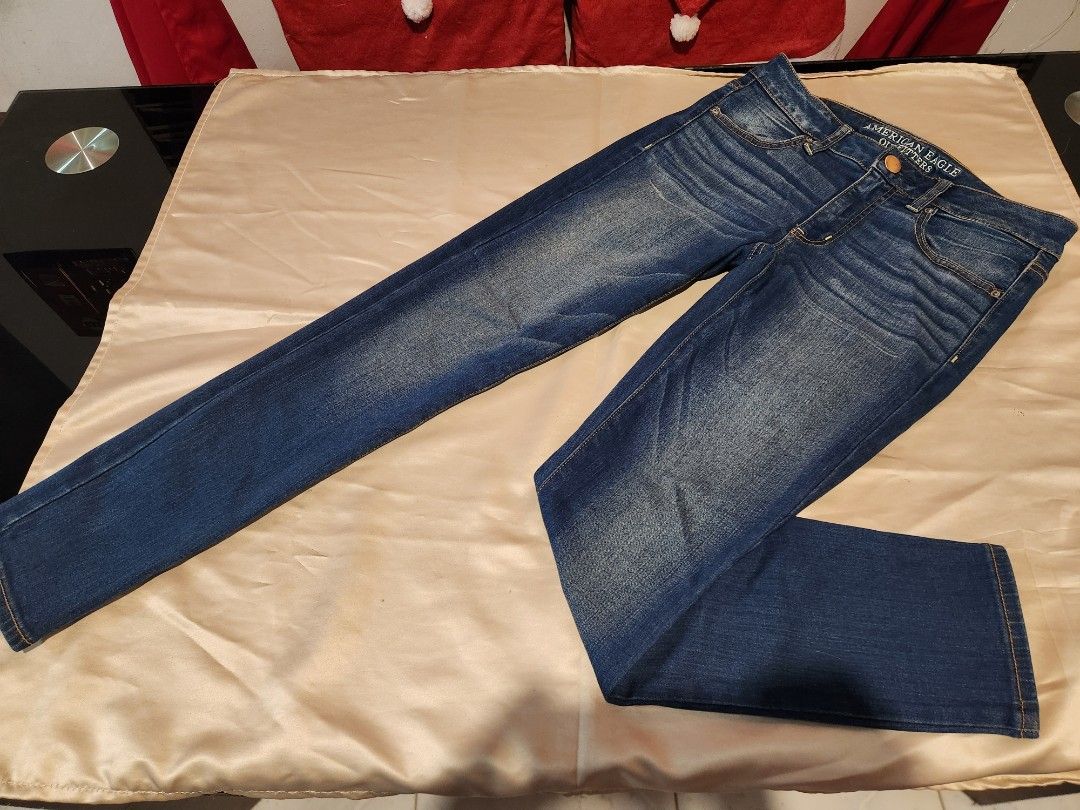 American eagle outfitters (Category: Jeans) located in Caloocan City. Submitted by comargo (Listing ID 1416156530, Image 2). Description: prelove not ukay personal use. rfs:bawag ng jeans pick up only north caloocan bagumbong.