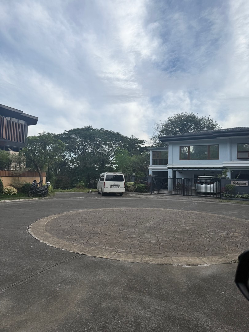 (Category: ) located in . Submitted by themanilenorealtor (Listing ID 1416169639, Image 1). Description: .