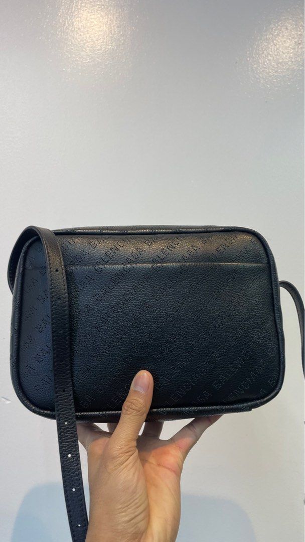 Balenciaga Everyday lack perforated camera bag (Category: Luxury Bags & Wallets) located in Taguig. Submitted by shoppersluxe2394 (Listing ID 1416043260, Image 3). Description: .