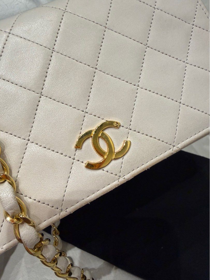 Chanel small flap (Category: Luxury Bags & Wallets) located in Cagayan de Oro. Submitted by moiobsession (Listing ID 1404476217, Image 3). Description: authentic with zeko authentication.