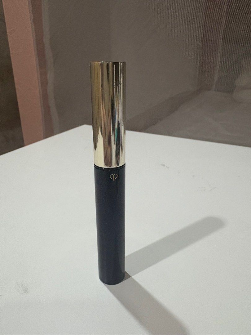 Cle de peau mascara (Category: Makeup) located in Manila. Submitted by denise_chua23 (Listing ID 1416182754, Image 1). Description: About 90% full :).