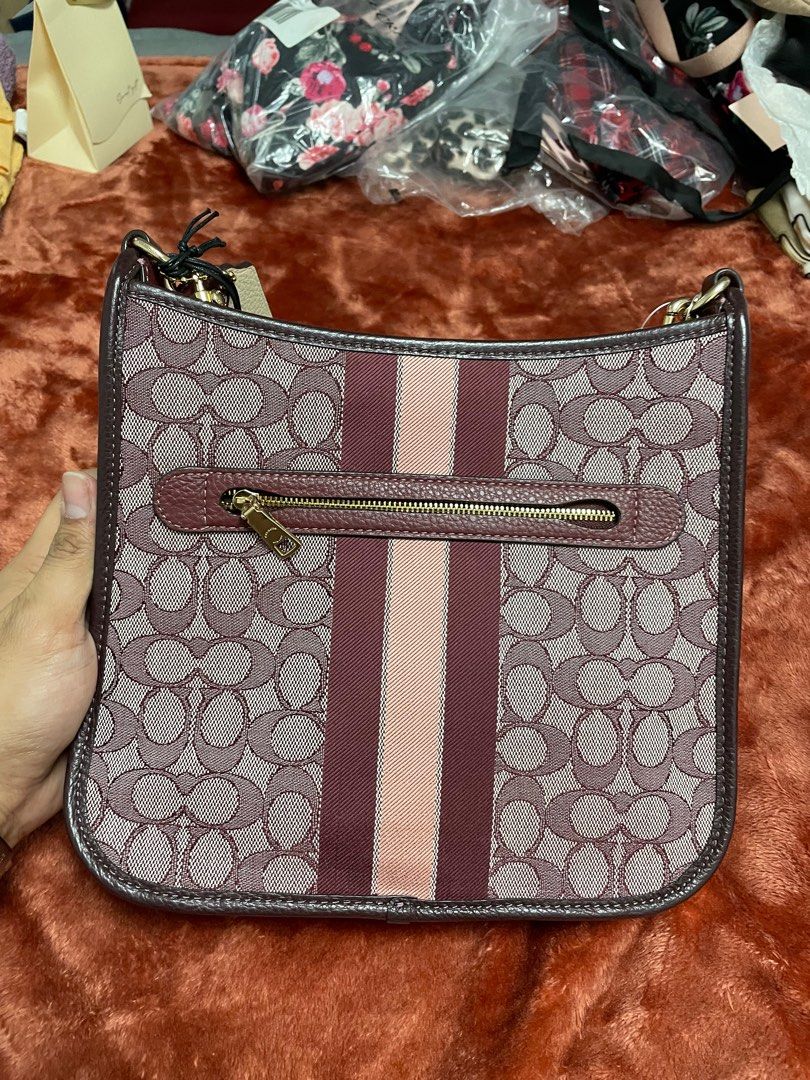 Coach body bag (Category: Luxury Bags & Wallets) located in Marikina City. Submitted by _angelo (Listing ID 1416166040, Image 2). Description: Coach body bag brand new 7k php 📍san mateo rizal.