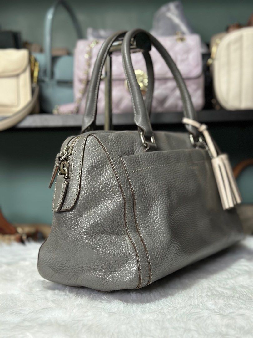 Coach Boston Sale❗️ (Category: Luxury Bags & Wallets) located in Leyte. Submitted by geojhen944614 (Listing ID 1416064160, Image 2). Description: .