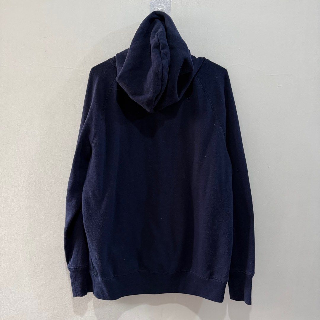 GAP Hoodie - Navy Blue - XS (Category: Coats, Jackets and Outerwear) located in Binan City. Submitted by ard__ (Listing ID 1416078634, Image 2). Description: - 20x23 - CG 10/10 - Navy blue GAP hoodie - Red GAP logo - Size: XS - Material: Cotton-polyester blend - Features: Hood, front pocket - Ribbed cuffs and hem - Soft interior lining.