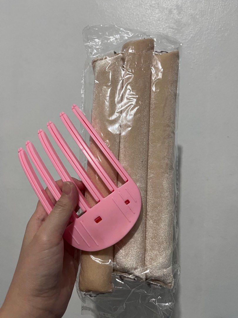 Hair Curler and Volumizer (Category: Hair) located in Muntinlupa City. Submitted by cherryberryshop (Listing ID 1416166644, Image 1). Description: Used once only.