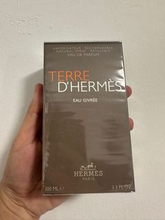 (Category: ) located in . Submitted by perfumesrus.sg (Listing ID 1416168555, Image 1). Description: .