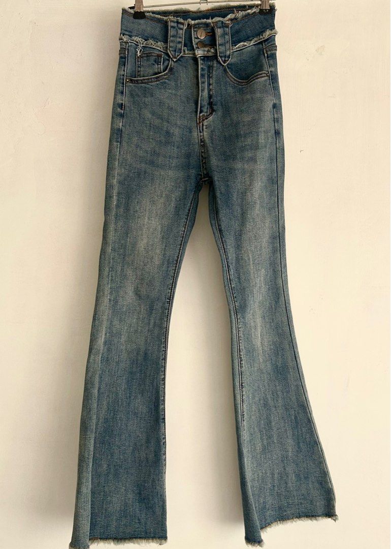 High-Waisted Denim Flare Jeans (Category: Jeans) located in Cavite. Submitted by coffeechai (Listing ID 1416052267, Image 2). Description: - size 24 - length 39 - would keep but it's too tight on me.