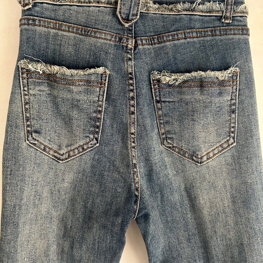 High-Waisted Denim Flare Jeans (Category: Jeans) located in Cavite. Submitted by coffeechai (Listing ID 1416052267, Image 3). Description: - size 24 - length 39 - would keep but it's too tight on me.