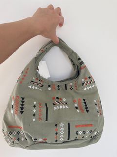 （分類：）位於 。 由 tuv12345 提交（商品編號 1416096603，圖片 1）。簡介： 。