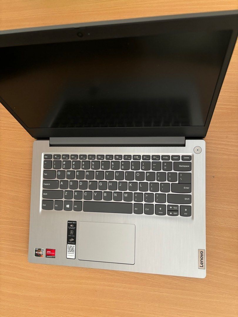 Lenovo laptop405964860383580160