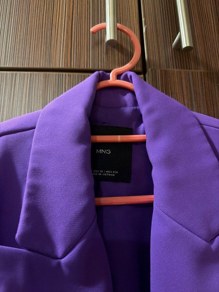 Mango jacket (Category: Coats, Jackets and Outerwear) located in Subang Jaya. Submitted by anisae (Listing ID 1416165474, Image 2). Description: .