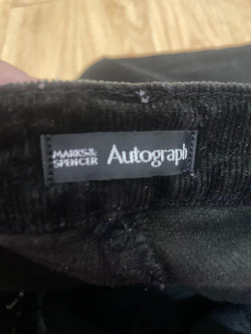Marks & Spencer Autograph Black Corduroy Pants (Category: Jeans) located in Manila. Submitted by kokocrunchmuncher (Listing ID 1416138672, Image 3). Description: - Marks & Spencer Autograph - Black corduroy pants - Flared leg - Size: UK 10 Long - Made in Turkey - Two back pockets - Good fabric condition.
