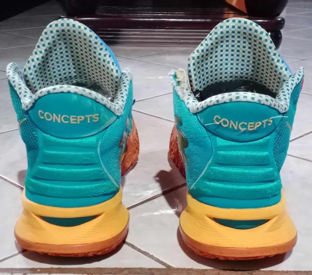 Nike Kyrie 5 Concepts (Category: Sneakers) located in Baguio. Submitted by jmlthrift27209 (Listing ID 1416085406, Image 3). Description: - Nike Kyrie 5 x Concepts - Teal and orange colorway - US size 12 - Orange laces - Mesh upper - Unique sole design - Patterned insole Issue: -Sign of Usage -Sockliner -May Kunting Dikitan MOP: Gcash.