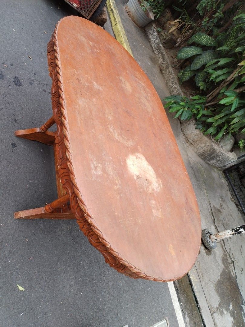 old tanguile wood dining table one piece 3500 (Category: Tables & Sets) located in Mandaluyong City. Submitted by katkat888kit (Listing ID 1416022853, Image 2). Description: old tanguile wood dining table 5ftx3ft 6 seater pick up only or via lalamove mandAluyong city fastrack sale.