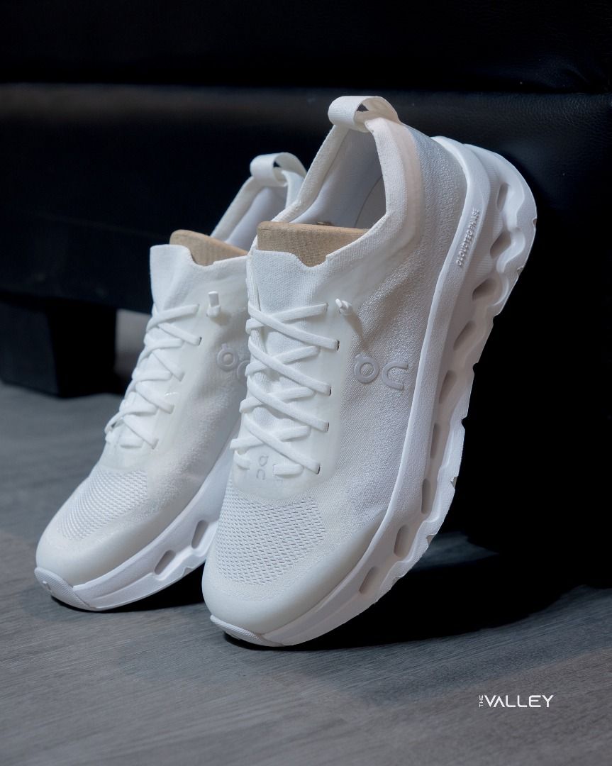 On Running Cloudtilt (W) Moon White Frost (Category: Sneakers) located in Pasig City. Submitted by thevalleyph (Listing ID 1416124248, Image 1). Description: For inquiries, feel free to reach out to us through the following: 📱 Mobile: 0915 691 7195 / 0952 481 1191 🌐 Website: www.thevalley.ph Stay connected with us on social media: 📘 Facebook: The Valley PH 📸 Instagram: @thevalley.ph You may also visit us at our physical store: 📍 Ayala Malls 