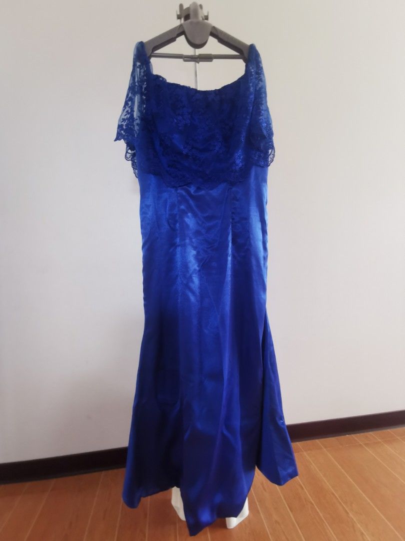 Plus size Royal Blue Off-Shoulder Gown (Category: Evening dresses & gowns) located in Antipolo. Submitted by rielapreloved (Listing ID 1416048687, Image 2). Description: - Royal blue off-shoulder gown - Features a lace bodice - Flowing satin skirt - Mermaid silhouette - Zipper closure at the back - Perfect for formal events and special occasions _ Used only once.