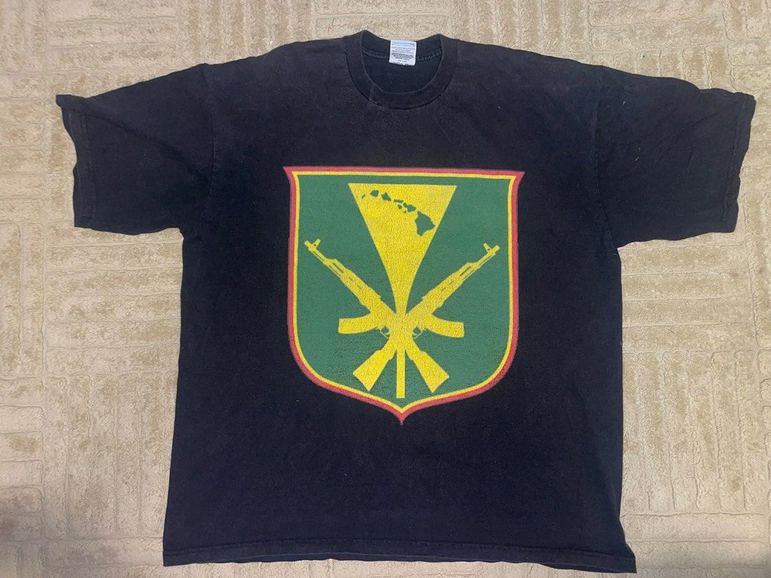 PRO CLUB Hawai Shirt (Category: Tshirts & Polo Shirts ) located in Lipa City. Submitted by thriftopia_sj (Listing ID 1416163796, Image 1). Description: Dimes 26x30 Excellent condition Needs wash 9.5/10 Color rate.