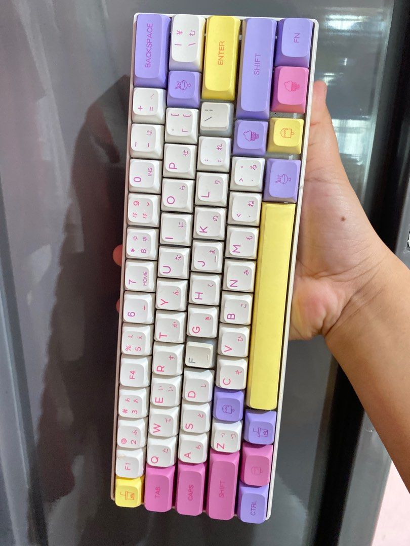 RK Royal Kludge 60% Mechanical Keyboard (Category: Computer Keyboard) located in Calamba. Submitted by fl4yboicarti (Listing ID 1416059268, Image 1). Description: KUNIN NYO NA PLS - RK Royal Kludge 60% mechanical keyboard - White frame - Colorful keycaps with Japanese sub-legends brown switch, free keycaps 😧😧 no usb c cable and box na WHAT U SEE IS WHATCHU GET MAN edit: LAST PRICE POSTED !!!.