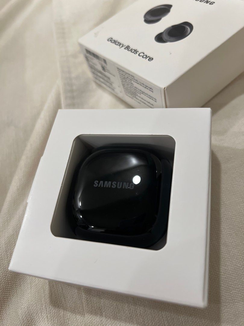 Samsung Galaxy Buds Core (Category: Earphones) located in Taguig. Submitted by eveeeeeso (Listing ID 1416123186, Image 2). Description: Brand new! box unsealed.