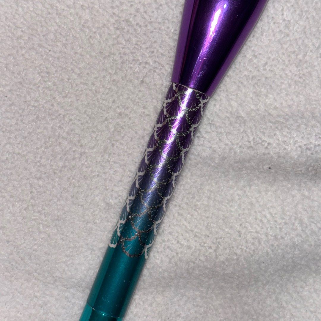 [Freebie] [Flawed] Sephora Ocean Crush Makeup Brush [With Flaws] (Category: Makeup) located in Labo. Submitted by purplestxr (Listing ID 1416171249, Image 2). Description: Brand: Sephora Check second photo for the flaws No tusok-tusok feels must buy at least 2 items afterwards, make an offer here.