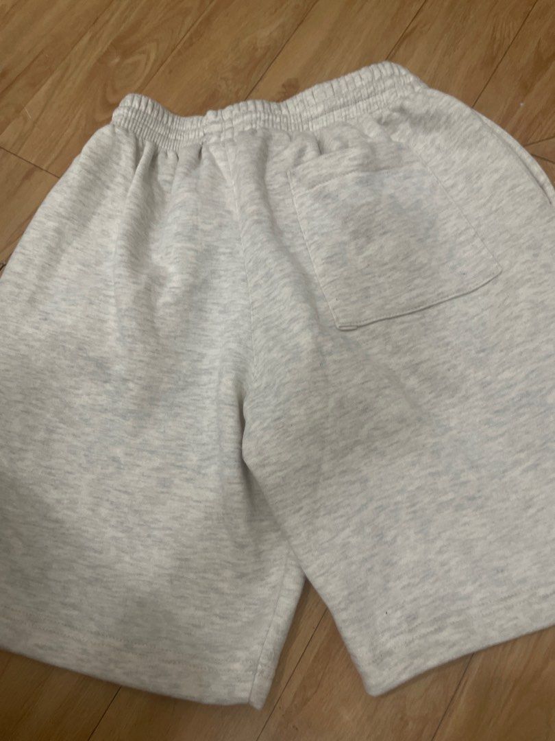 Shrewd Acid cream Sweat Shorts (Category: Shorts) located in Manila. Submitted by kokocrunchmuncher (Listing ID 1416140013, Image 3). Description: - Grey sweat shorts -never used - Drawstring waist - Small logo detail - Back pocket included - Soft, comfortable material - Great for casual wear and lounging.