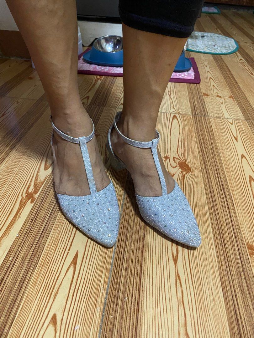 SILVER 1.5 INCHES HEELS FOR EVENT (Category: Heels) located in Angeles City. Submitted by cmsfrncsc (Listing ID 1416152327, Image 1). Description: - Size 39 or 25cm (goods for size 38 wide feet) - 1.5 Inches (stable & good for walking) - Bought it for 1k+ (ginamit lang sa wedding) - Like new & in good condition.