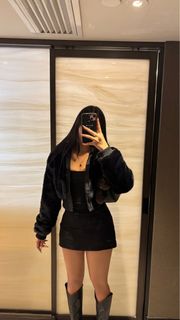 (Category: ) located in . Submitted by mswhodoesntrepeatclothes (Listing ID 1416126162, Image 1). Description: .