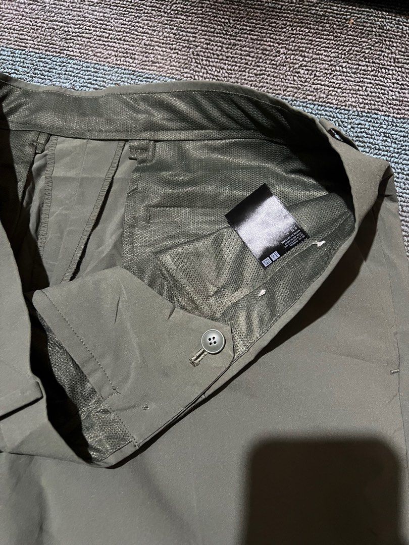 Uniqlo Airsense Short (Category: Shorts) located in Cebu City. Submitted by mark24anth29233 (Listing ID 1416106033, Image 3). Description: Size: Medium W30-33 L19 Excellent like new No issue.