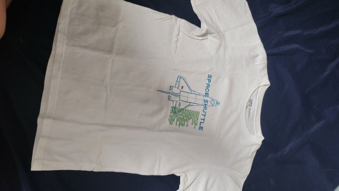 Uniqlo UT shirt (Category: Tshirts & Polo Shirts ) located in Valenzuela. Submitted by aleecu (Listing ID 1416092518, Image 1). Description: lic. valenzuela for kids pwede, for adult can fit xs to small frame. no issue, lightly used. take all.