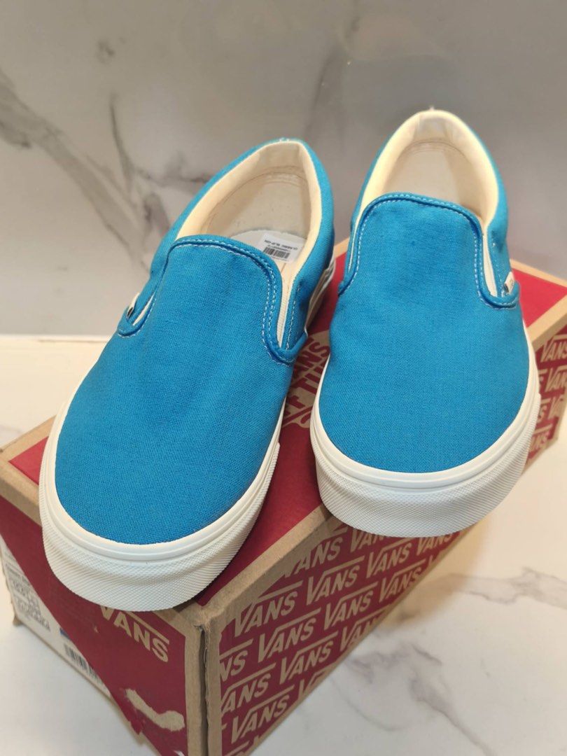Vans Classic Slip-On - Blue (Category: Sneakers) located in Taguig. Submitted by declutterme12 (Listing ID 1416024042, Image 3). Description: - Vans Classic Slip-On - Color: Blue - Size: US 10 - Condition: Unworn - Includes original box MEETUP PM.