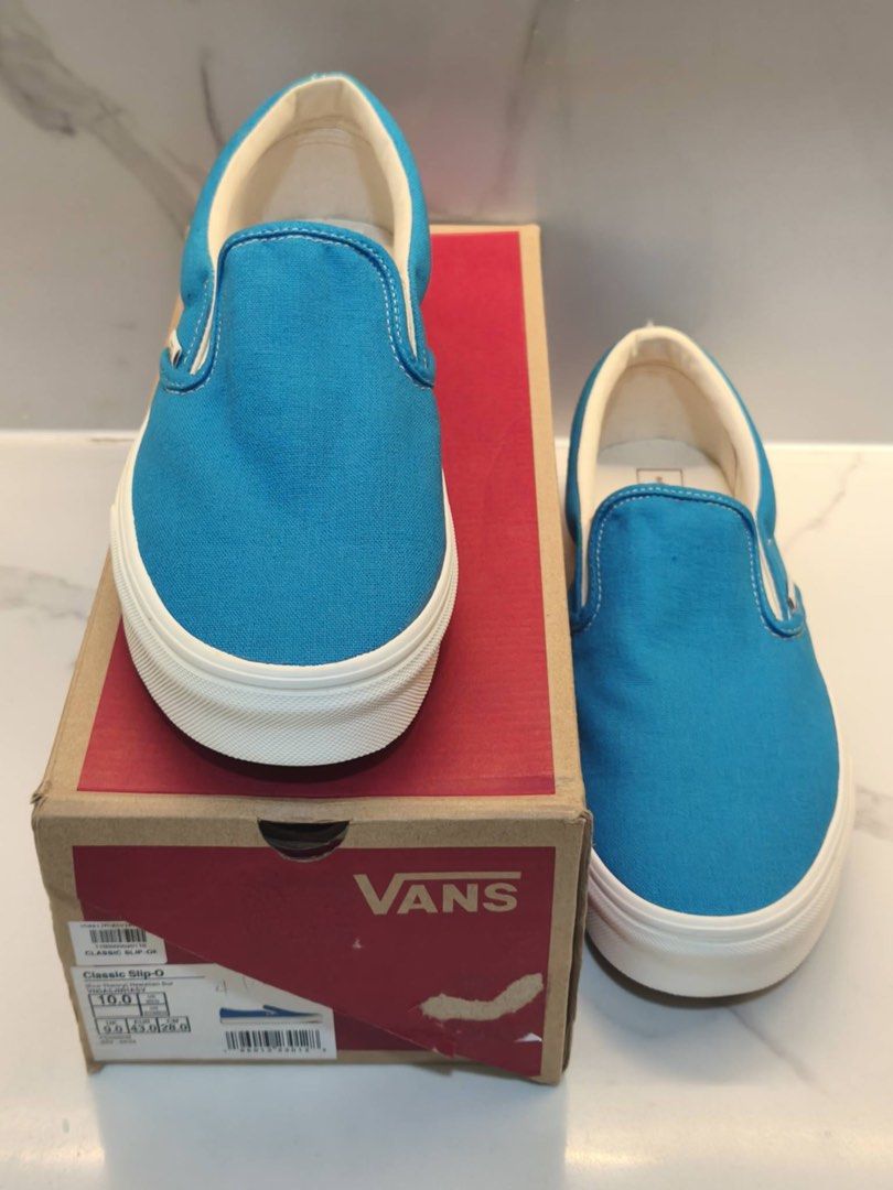 Vans Classic Slip-On - Blue (Category: Sneakers) located in Taguig. Submitted by declutterme12 (Listing ID 1416024042, Image 2). Description: - Vans Classic Slip-On - Color: Blue - Size: US 10 - Condition: Unworn - Includes original box MEETUP PM.