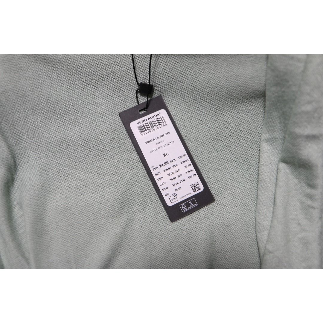 Vero Moda Long Sleeve Top XL - Green (Category: Longsleeves) located in Makati City. Submitted by bigboutique (Listing ID 1416189633, Image 2). Description: - Vero Moda long sleeve top - Size: XL - Color: Light green - Design: Twisted front - Condition: New with tag - Original price on tag.