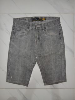 (Category: ) located in . Submitted by bemythrift (Listing ID 1416122807, Image 1). Description: .