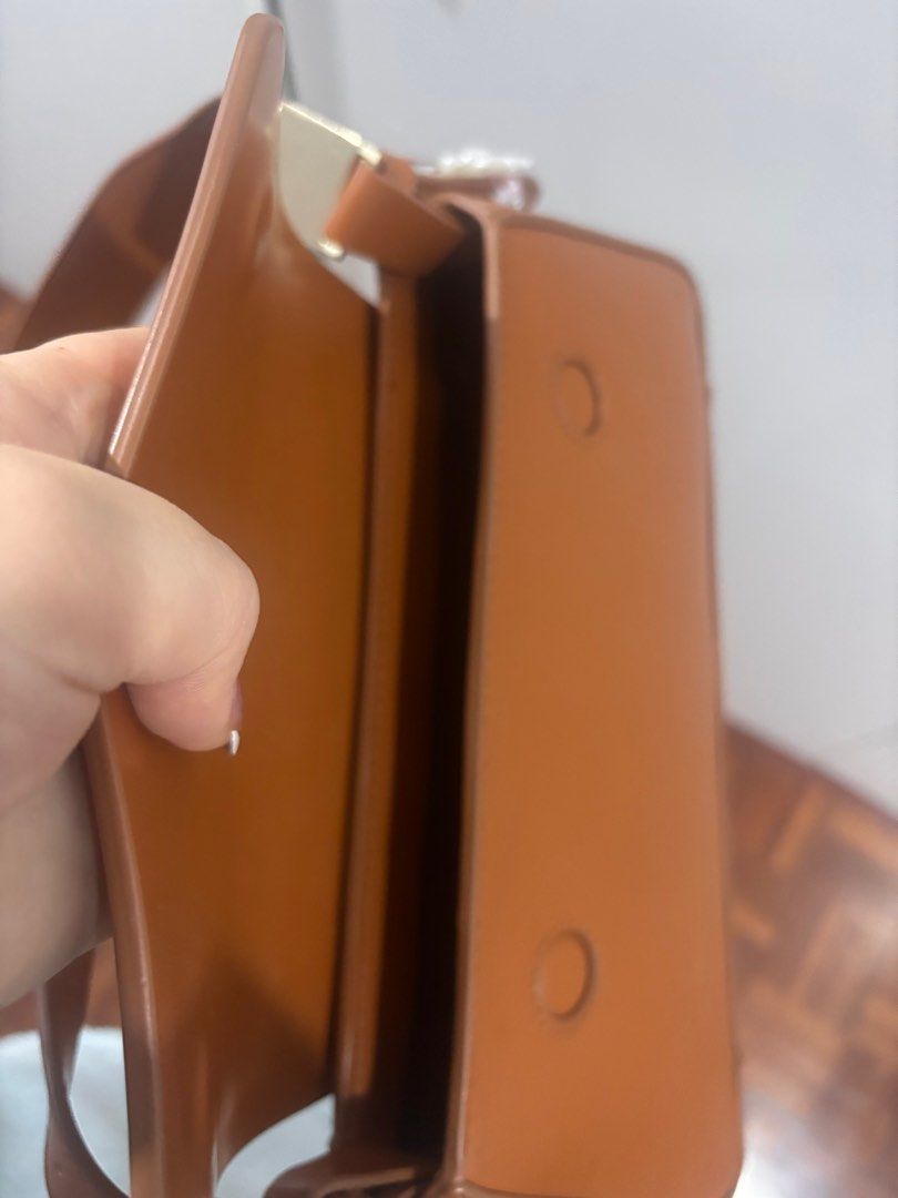 Zara Handbag Orig (Category: Purses & Pouches) located in Cebu City. Submitted by makeupdontbreakup (Listing ID 1416121856, Image 3). Description: used 2x bought in HK rfs: not used bought around 2.5k when converted.