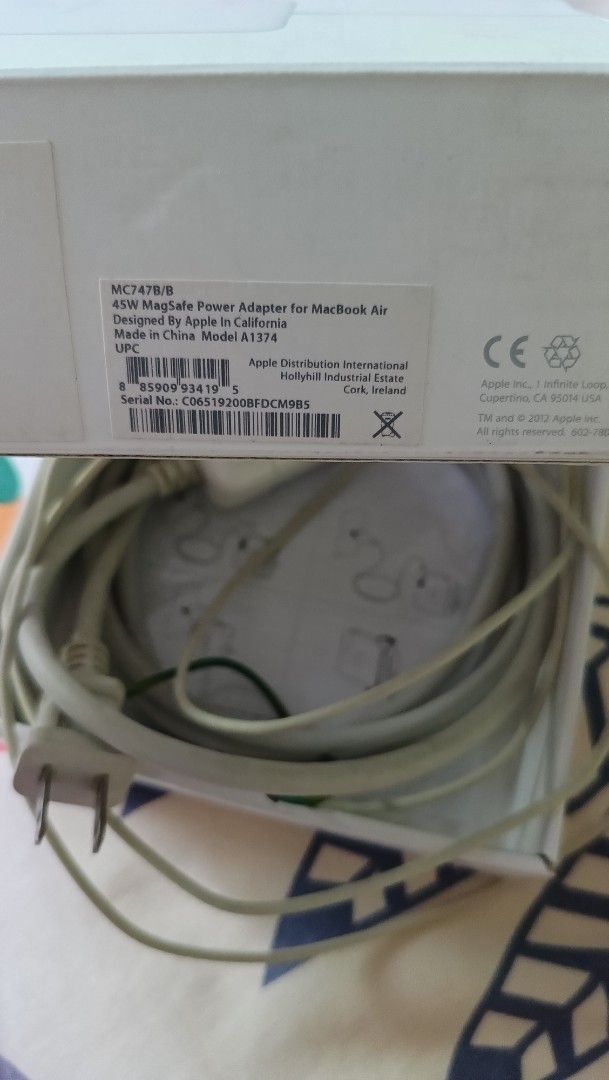 45W Magsafe Power Adapter forMacbook Air (Category: Chargers) located in Bacoor. Submitted by kabahaghari.02 (Listing ID 1416302924, Image 2). Description: MC747B/B 45W Magsafe Power Adapter for Macbook Air Model A1374 Serial No. C06519200BFDCM9B5 Original Price: 4490 RFS: Di nagagamit. Year 2015 pa nabili pero di din masyado nagamit..