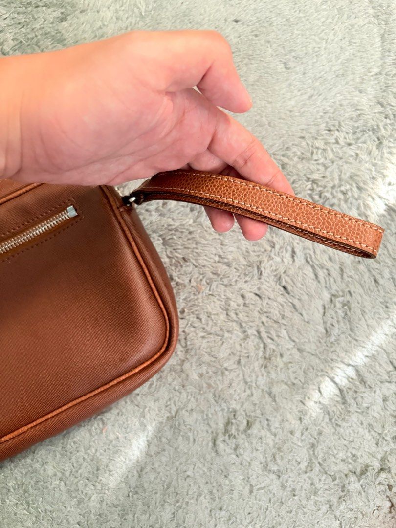 Renoma Clutch Bag (Category: Luxury Bags & Wallets) located in Tagbilaran City. Submitted by rondezvouzzz (Listing ID 1416285772, Image 3). Description: .
