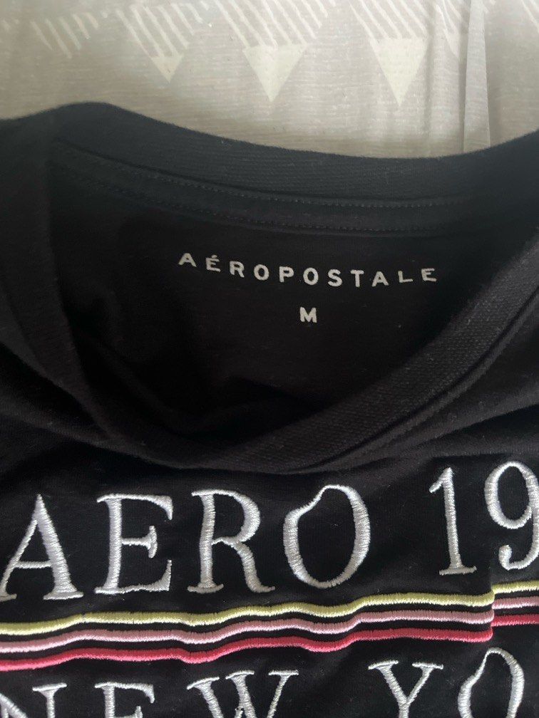 AERO SHIRT WOMENS SIZE M (Category: Shirts) located in Santa Rosa. Submitted by Miss.MD (Listing ID 1416322552, Image 2). Description: Length: 26in Width: 17in RFS decluttering.