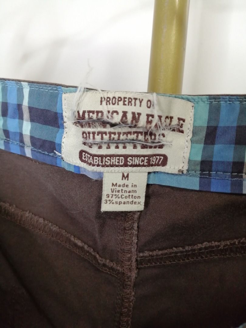 American Eagle Outfitters Brown Shorts - Size M (Category: Shorts) located in Liliw. Submitted by r.things (Listing ID 1416268313, Image 3). Description: 30 inches.