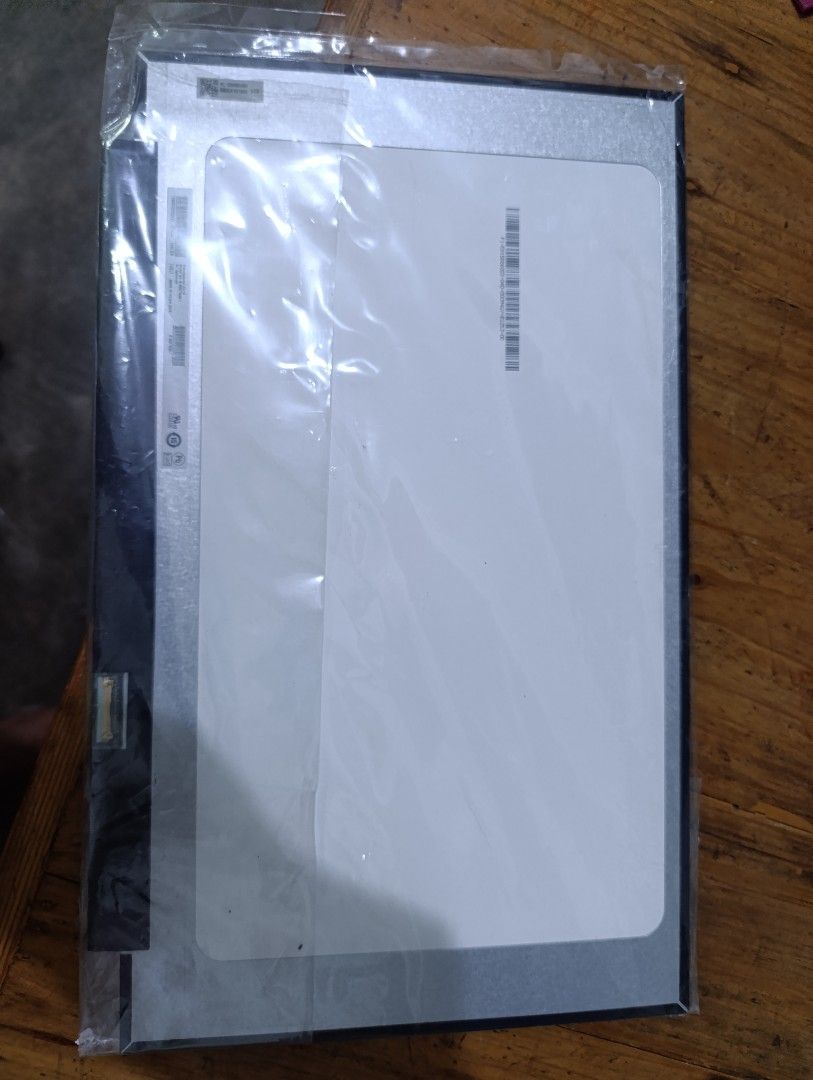AU Optronics B156XTN08.1 Laptop Screen 15.6" (Category: Laptops & Notebooks) located in Quezon City. Submitted by yourstruly2018 (Listing ID 1416262525, Image 3). Description: - For acer travelmate P2 15.6 inch - Model: B156XTN08.1 - Brand: AU Optronics Key technical specifications for the B156XTN08.1 include: Size: 15.6-inch (diagonal) Resolution: 1366 x 768 (WXGA) Connector: 30-pin eDP (bottom right) Panel Type: TN (Twisted Nematic) Aspect Rati
