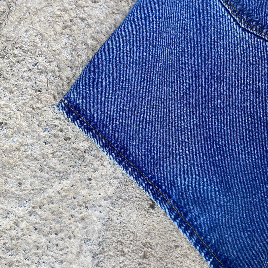 Basic Edition Washed Jorts (Category: Jeans) located in Vigan. Submitted by ragsfromyesterday (Listing ID 1416387302, Image 3). Description: ♻️WAIST: 36 ♻️LENGTH: 19.5 ♻️THIGH: 14.5 ♻️HEM: 12.5 with minor yellow stains .