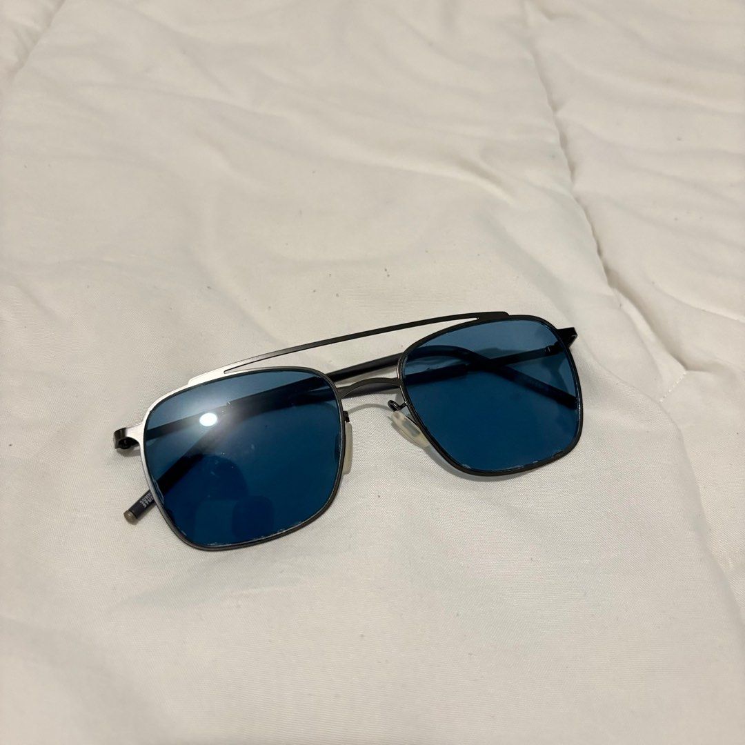 Blue Sunglasses (Category: Sunglasses & Eyewear) located in Quezon City. Submitted by __declutterwithme (Listing ID 1416226999, Image 1). Description: .