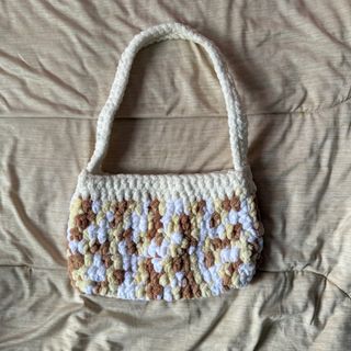 (Category: ) located in . Submitted by pearlconch (Listing ID 1416308696, Image 1). Description: .