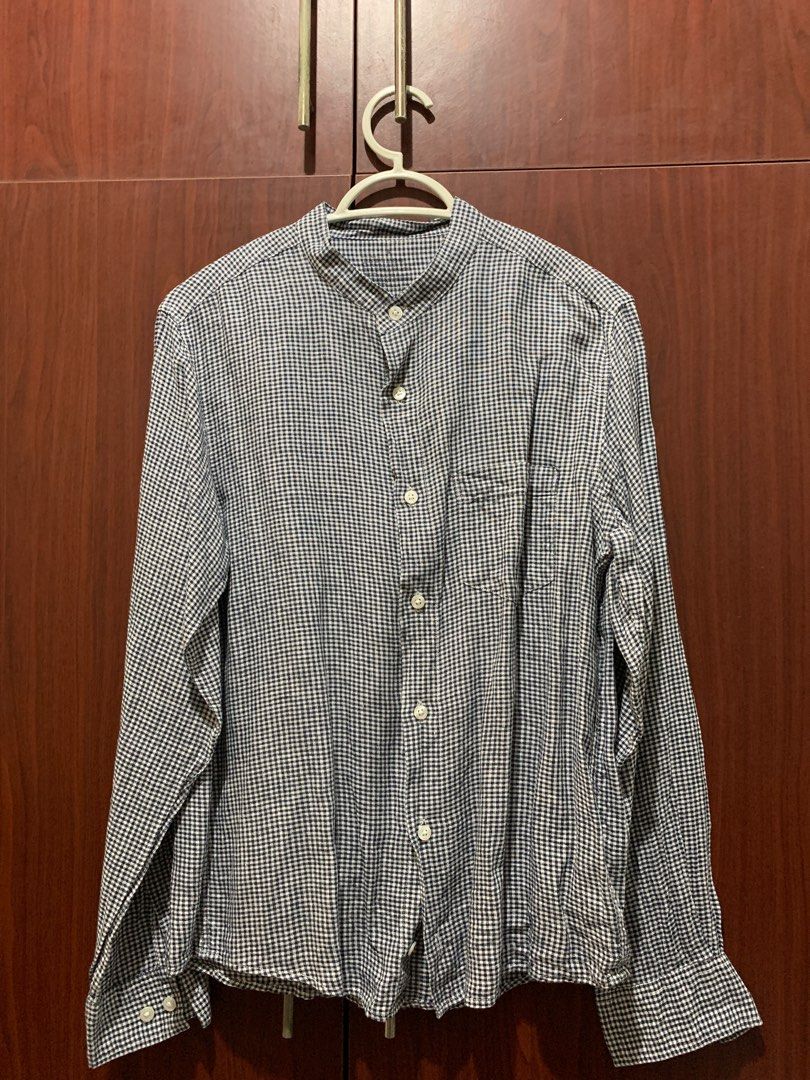 Checkered Mandarin Collar Shirt (Category: Tshirts & Polo Shirts ) located in Makati City. Submitted by heremaya (Listing ID 1416365083, Image 1). Description: W: 18 L: 25 - Checkered pattern - Mandarin collar - Long sleeves - Button-down front - Single chest pocket - Lightweight fabric - Suitable for warm weather - Versatile design Shipping fee will be shouldered by buyer. Metro Manila area..