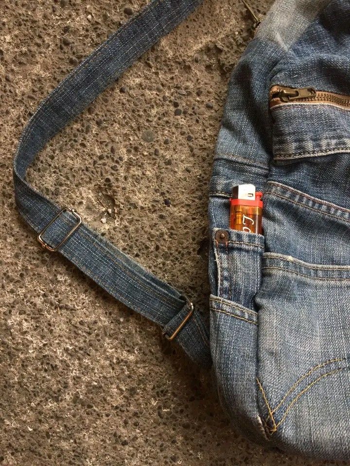 Customized Levi's 569 Backpack Unisex (Category: Backpacks) located in Bulacan. Submitted by jayrholazaro (Listing ID 1416323937, Image 3). Description: - Very good condition - Color rate: 9.7/10 - Issue: Sign of usage, stain (back part) - Ready to use - Durable denim.